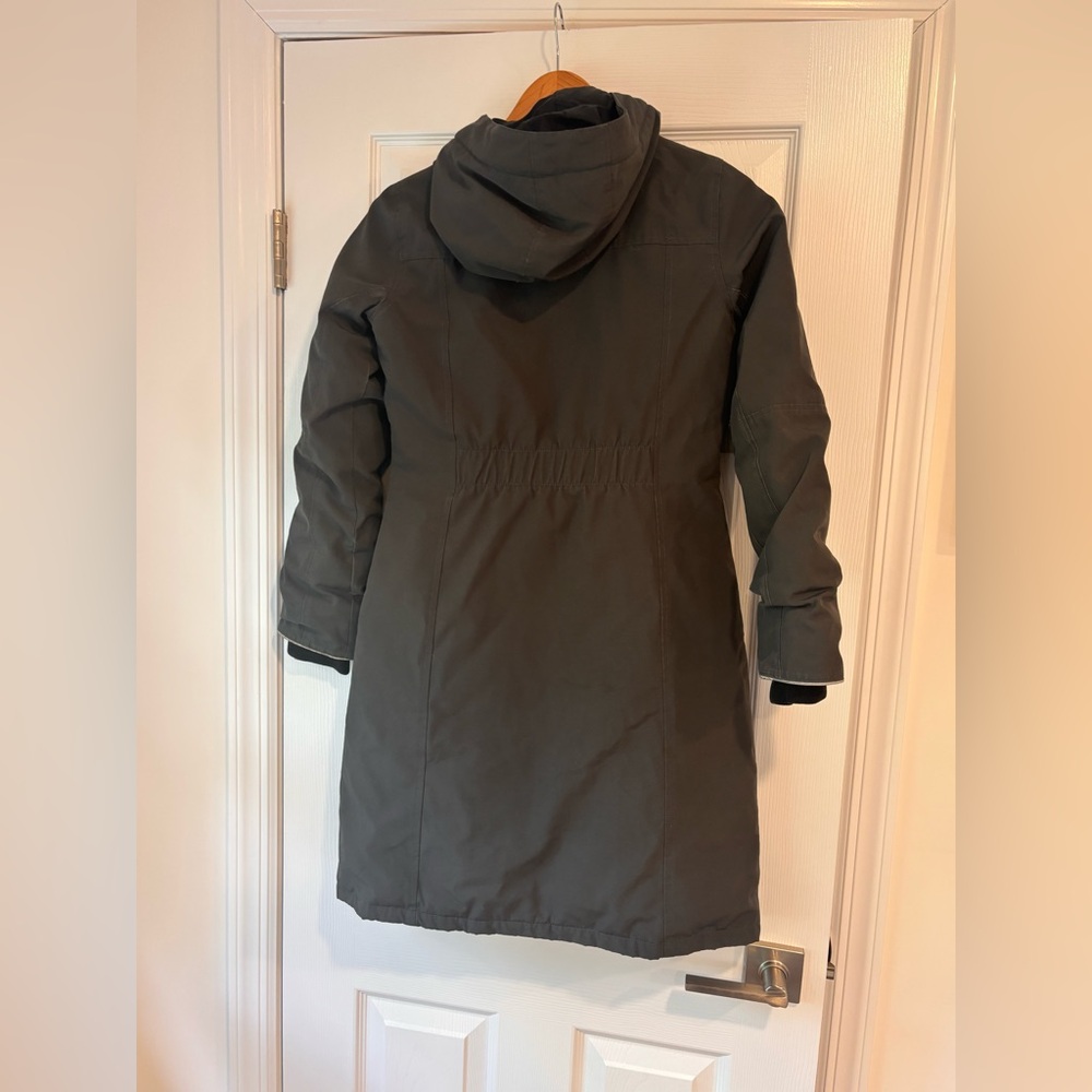 Canada Goose Youth Britannia Parka in dark gray size Large 14-16 - Picture 5 of 11